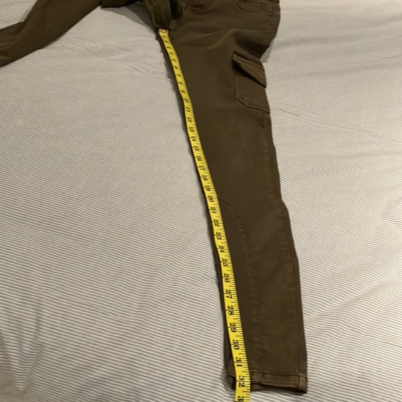 🛑SOLD🛑Comfy super slim leg olive green cargo pant - Picture 15 of 15